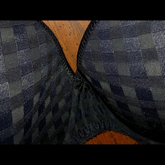 MarieJo Contour Plunge Bra w Flowers - Picture 6 of 7